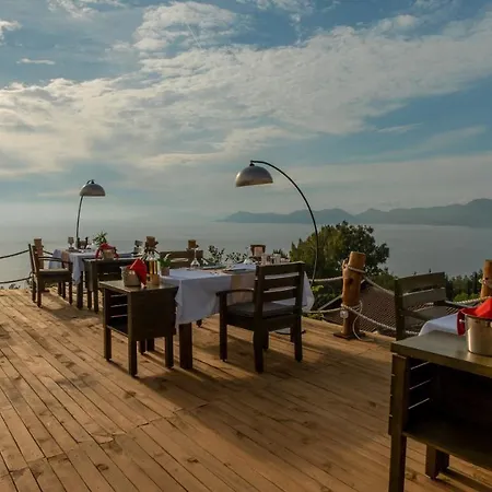 Vista Del Faralya Hotell 3*
